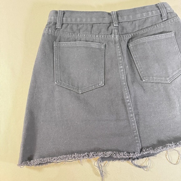 Anthropologie SAGE THE LABEL Distressed Denim Mini Skirt Black Raw Hem Size M - Picture 10 of 12